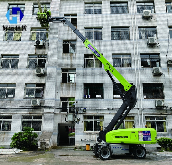 曲臂式高空作业车
